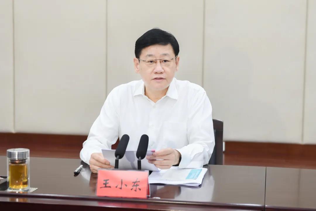 南宁市委召开加快建设大健康产业发展基地专题协商座谈会 王小东主持