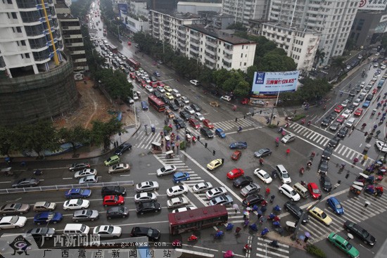 南宁22路口交通高峰无一顺畅 高峰时哪些路口最堵