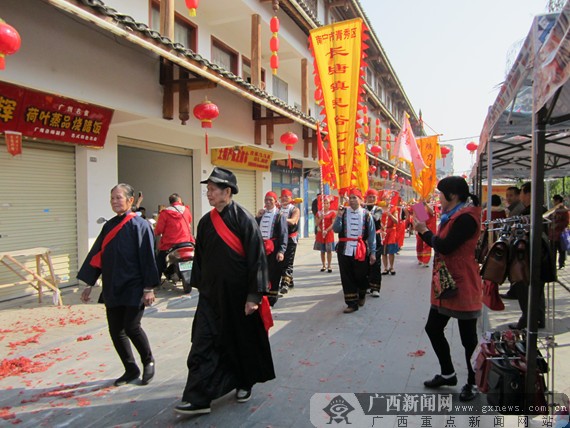 南寧江南水街開街 迎新非遺民俗文化周同步舉行